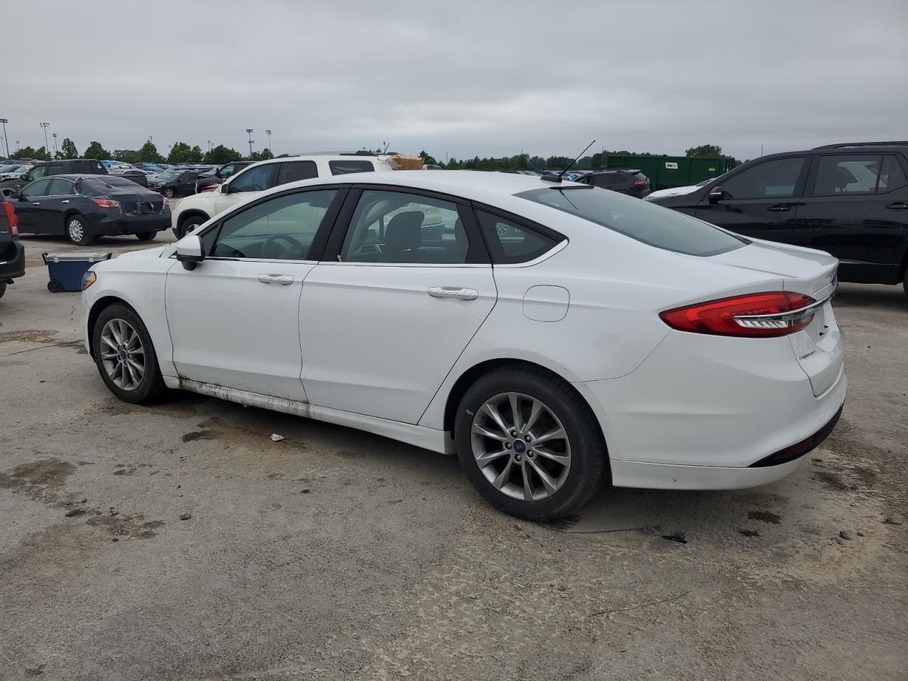 2017 Ford Fusion Se - Фото 2