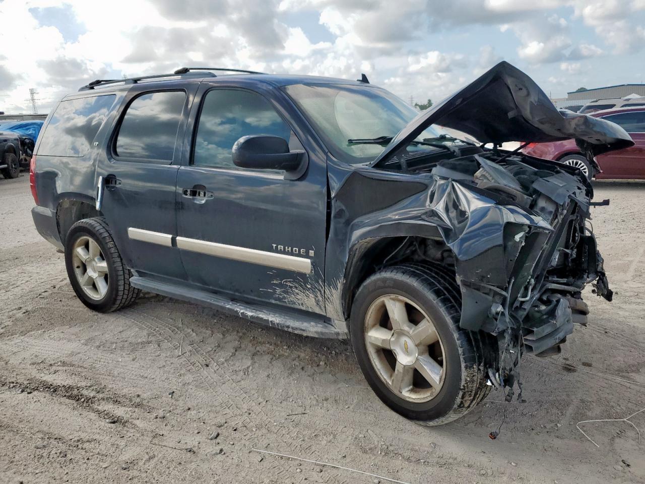 2008 Chevrolet Tahoe C1500 - Фото 4