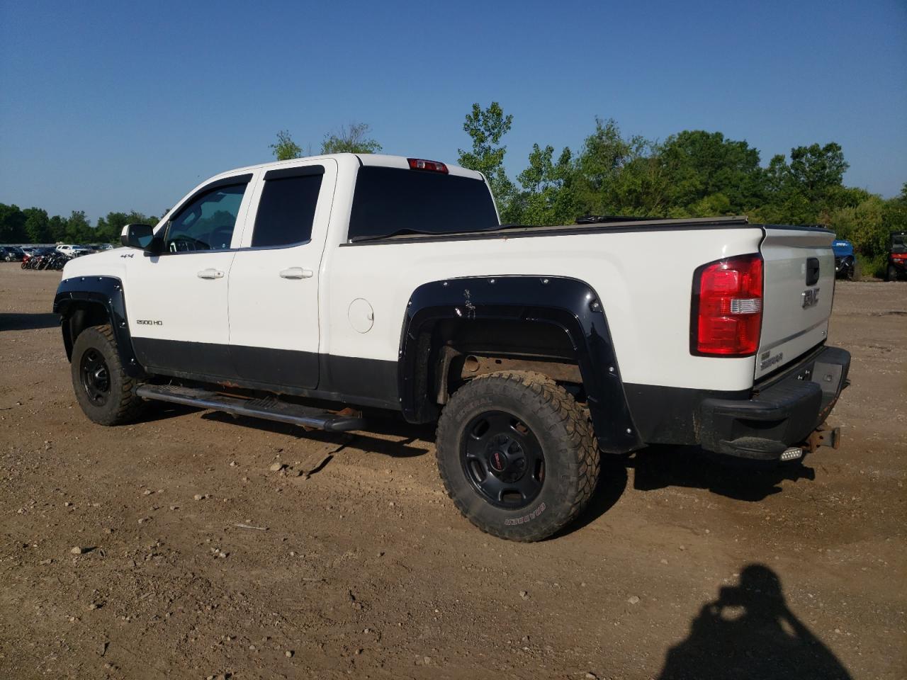 2015 GMC Sierra K2500 Sle - Image 2