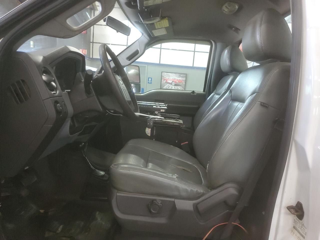 2011 Ford F350 Super Duty - Фото 7