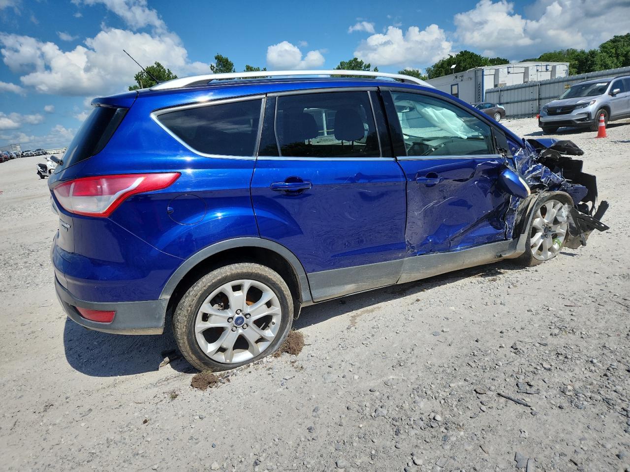 2016 Ford Escape Titanium - Image 3
