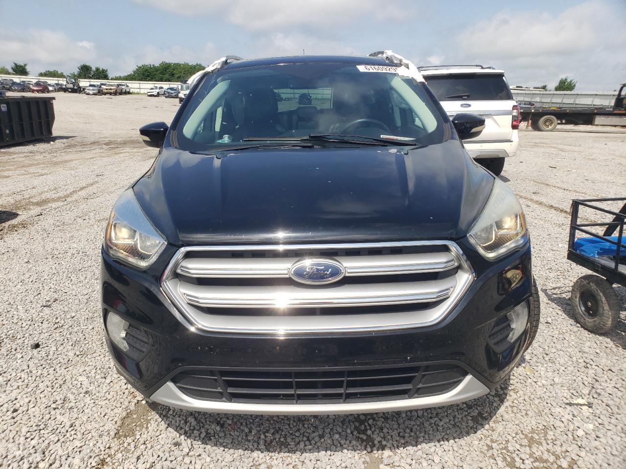 2017 Ford Escape Titanium - Image 5