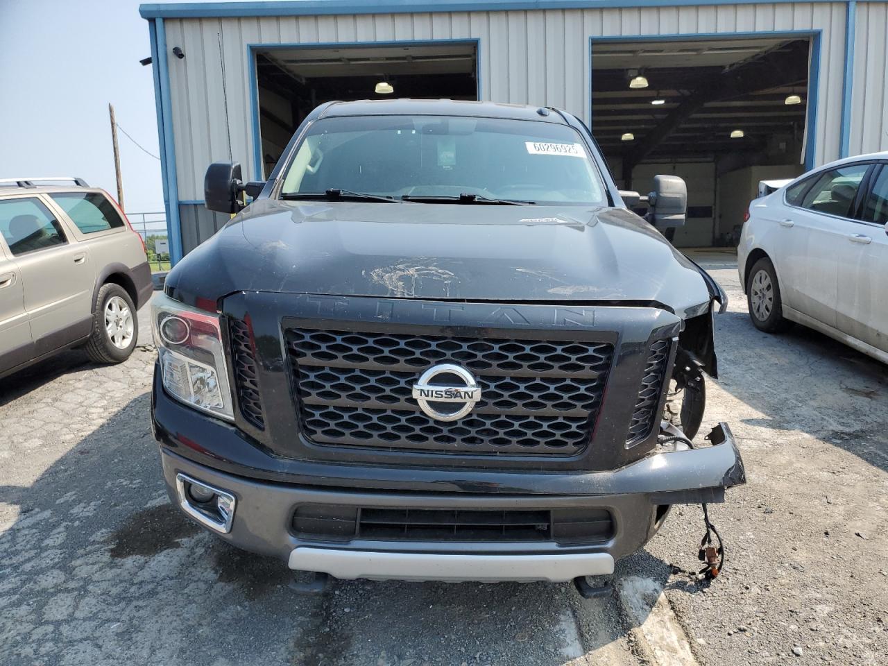 2016 Nissan Titan Xd Sl - Image 5