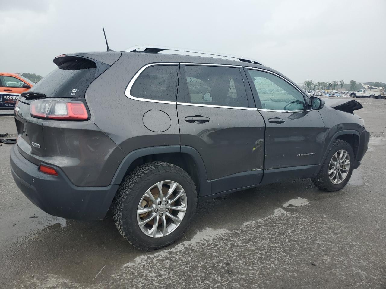 2019 Jeep Cherokee Latitude Plus - Image 3