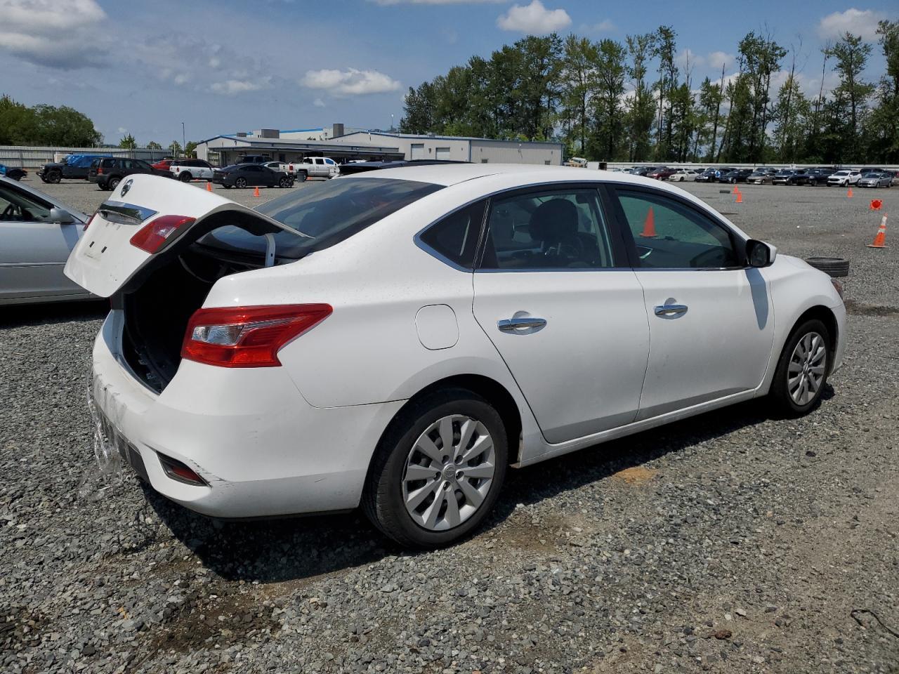 2018 Nissan Sentra S - Фото 3