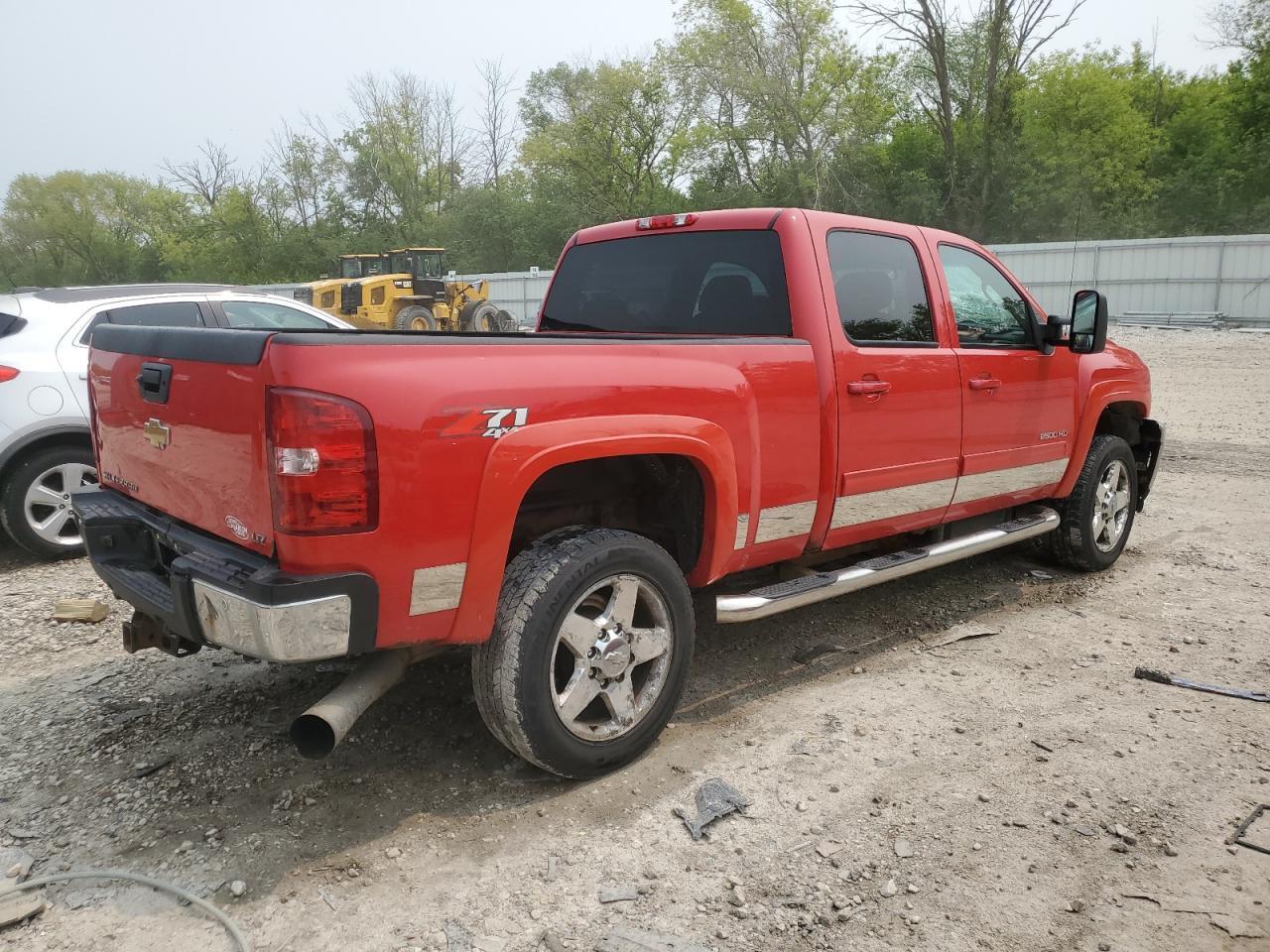 2011 Chevrolet Silverado K2500 Heavy Duty Ltz - Image 3
