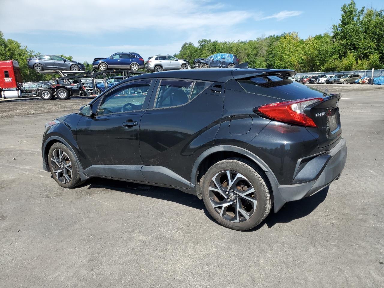2018 Toyota C-Hr Xle Premium - Фото 2