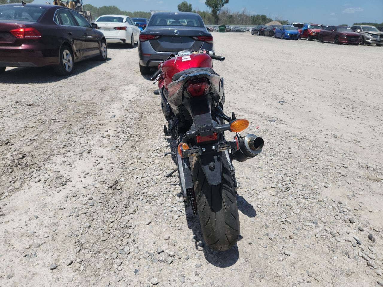 2025 Suzuki Gsx-R1000 - Фото 4