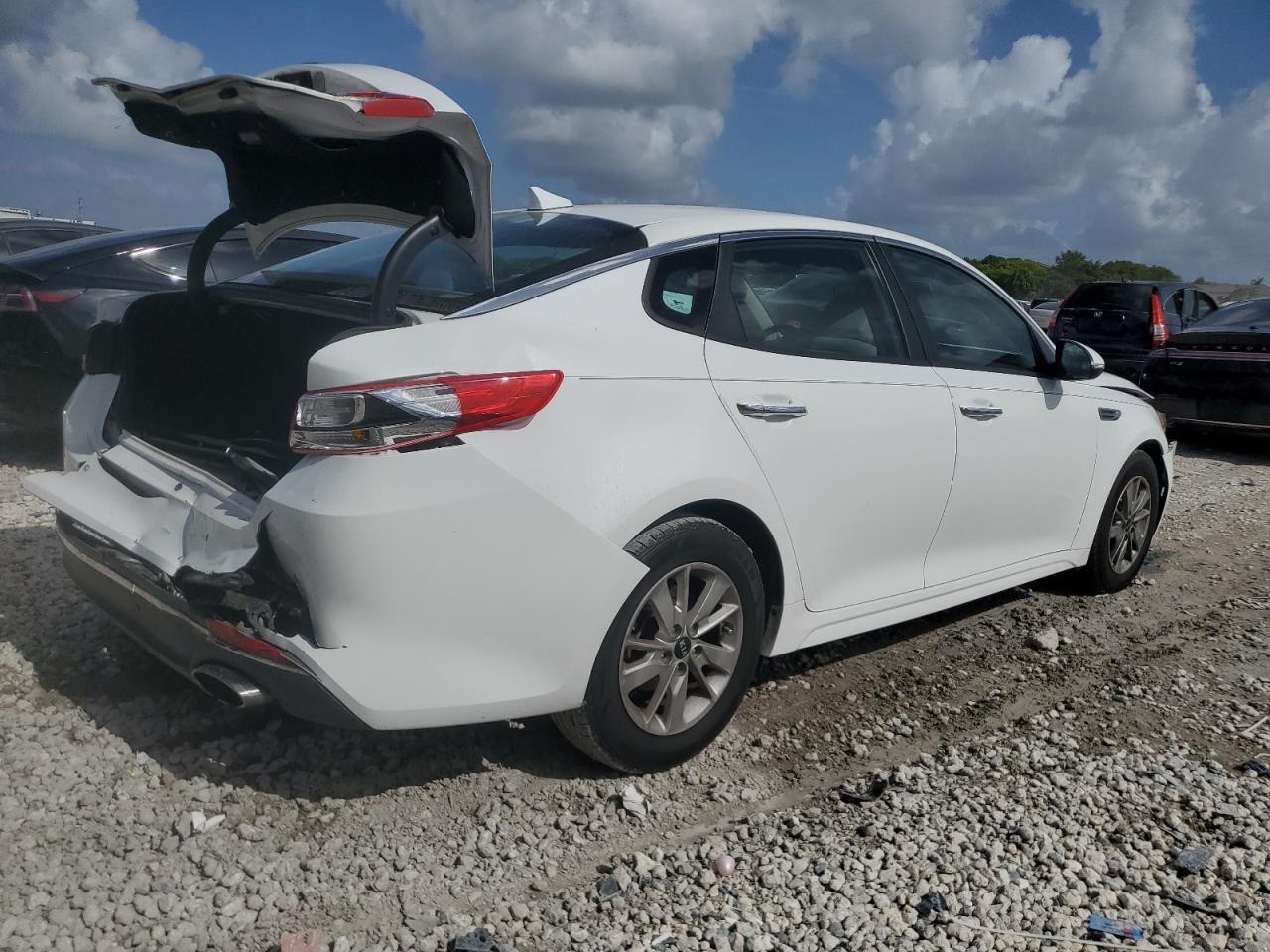 2018 Kia Optima Lx - Фото 3