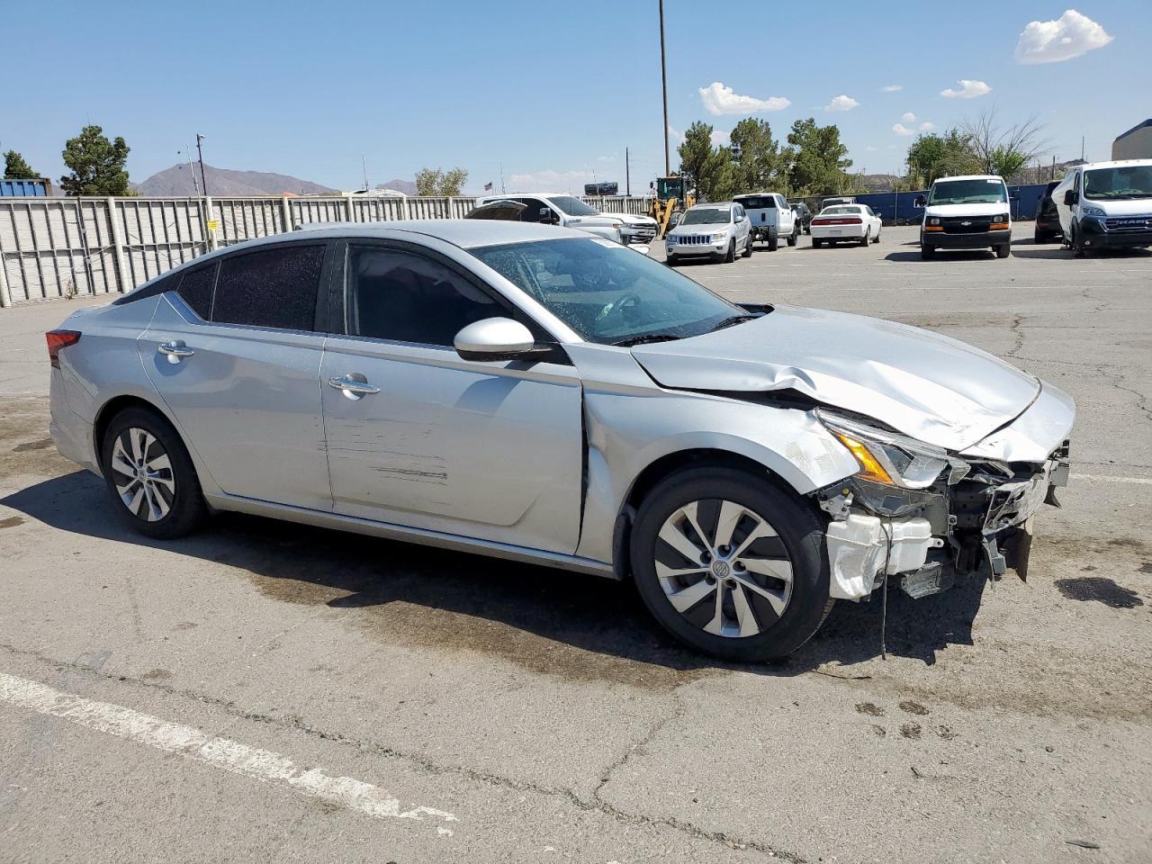 2020 Nissan Altima S - Фото 4