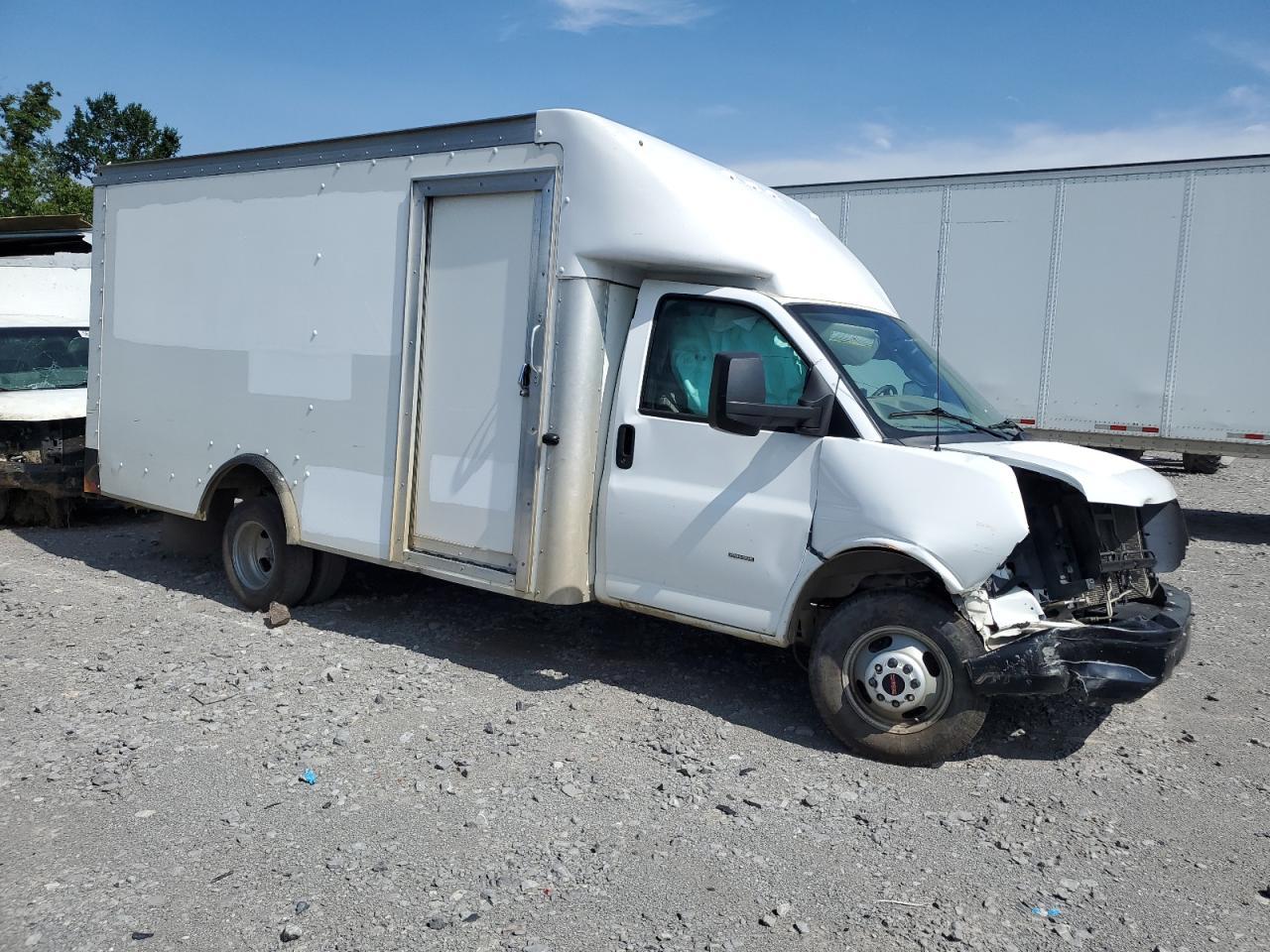 2020 GMC Savana Cutaway G3500 - Image 4