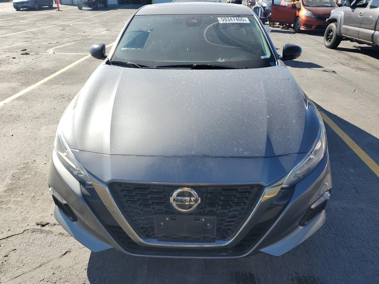 2020 Nissan Altima - Фото 5