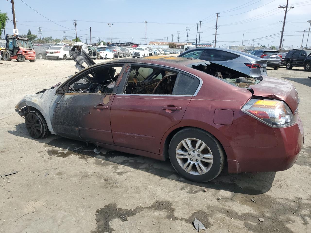 2012 Nissan Altima Base - Фото 2