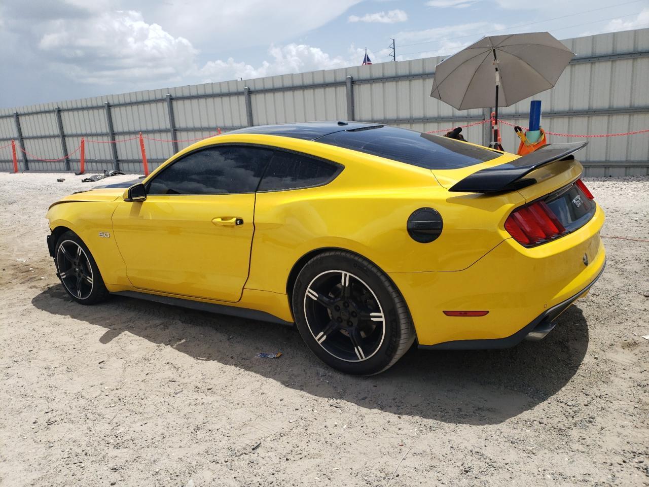 2015 Ford Mustang Gt - Фото 2