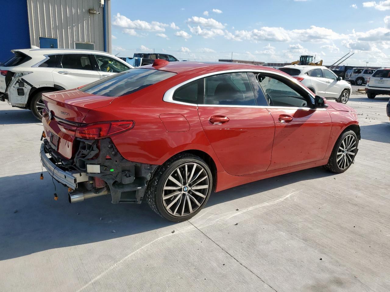 2020 BMW 228Xi - Фото 3