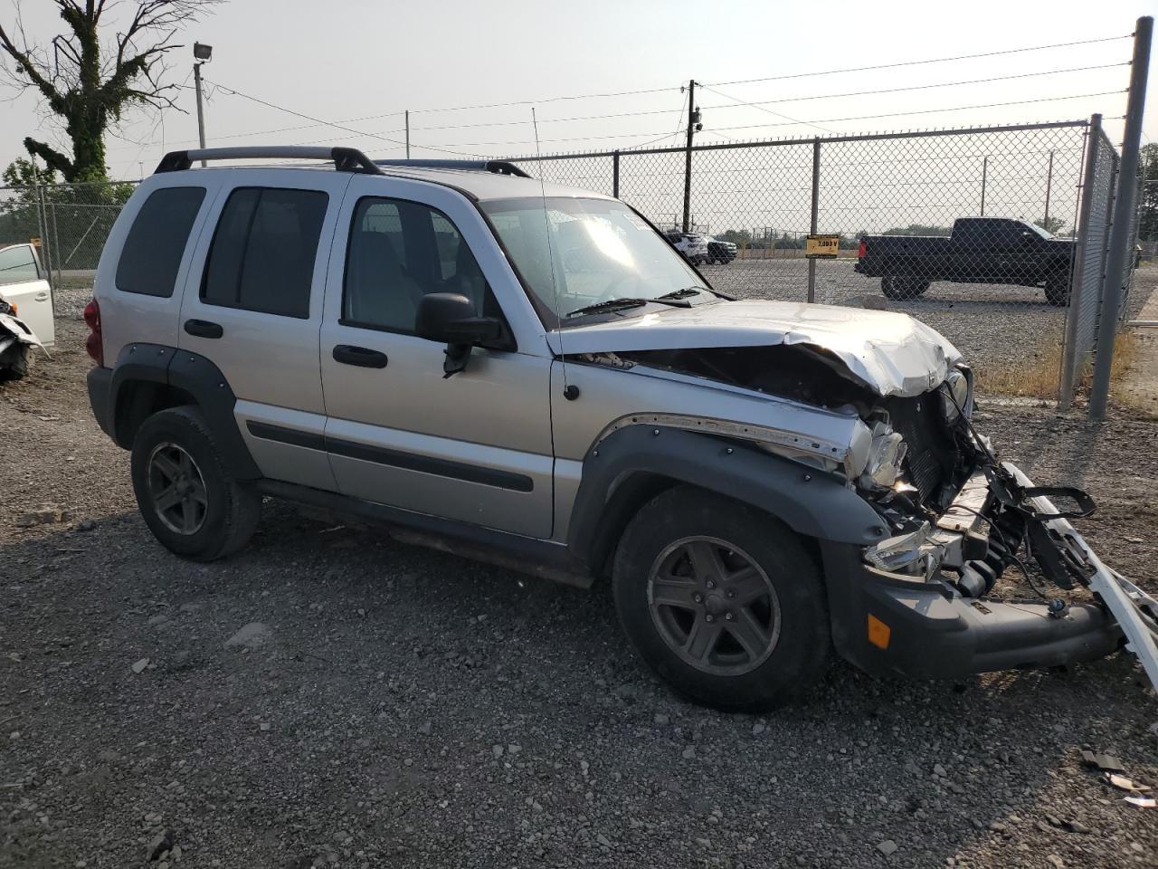 2006 Jeep Liberty Renegade - Фото 4