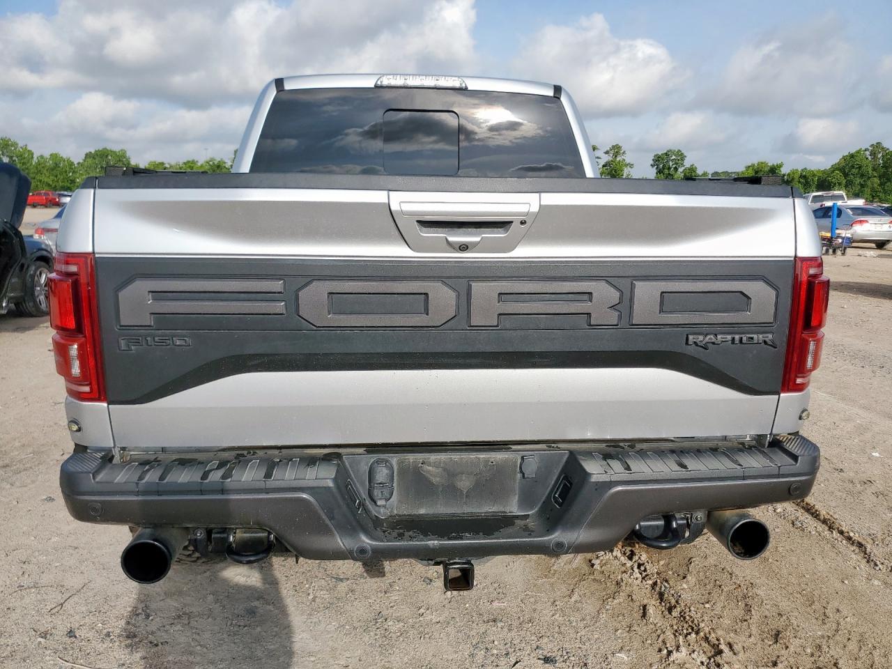 2019 Ford F150 Raptor - Фото 6