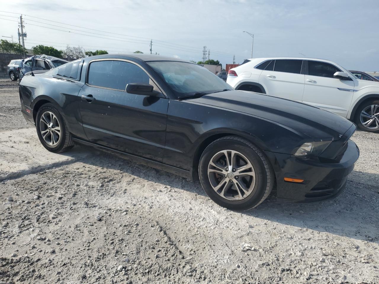 2014 Ford Mustang - Image 4
