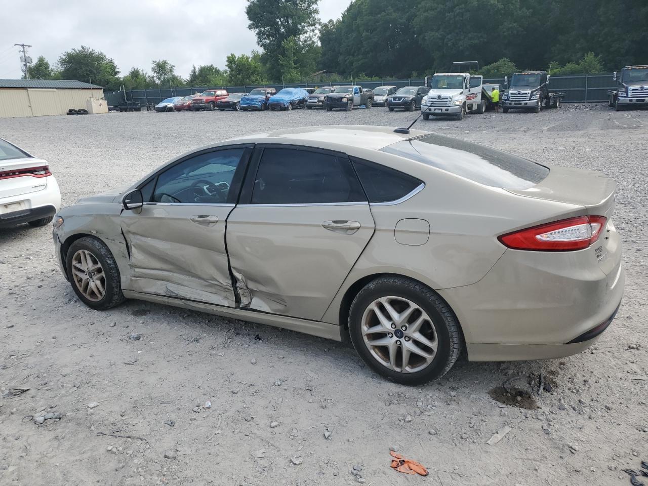 2015 Ford Fusion Se - Image 2