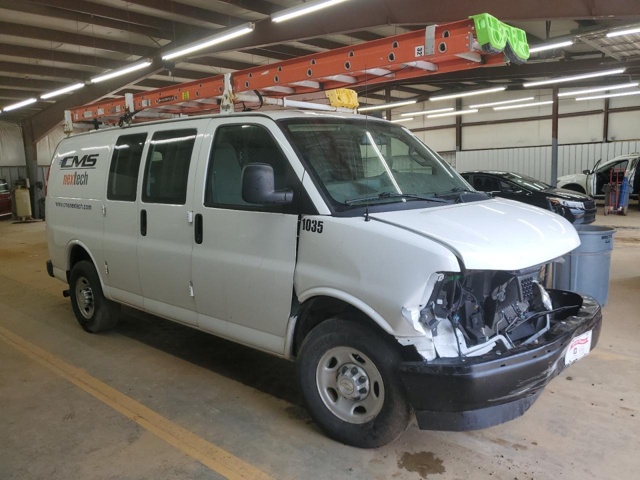 2020 Chevrolet Express G2500 - Фото 4