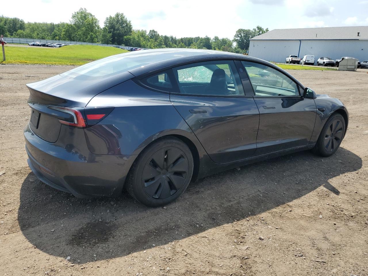 2024 Tesla Model 3 - Image 3