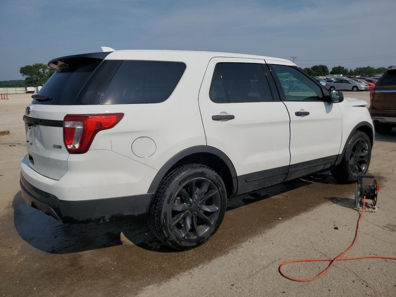 2016 Ford Explorer Police Interceptor - Фото 3
