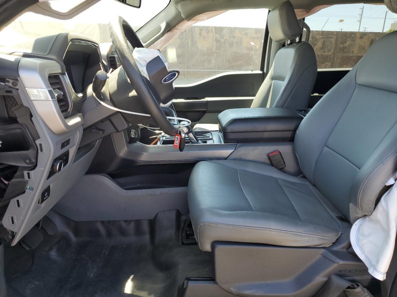 2023 Ford F150 Lightning Pro - Image 7