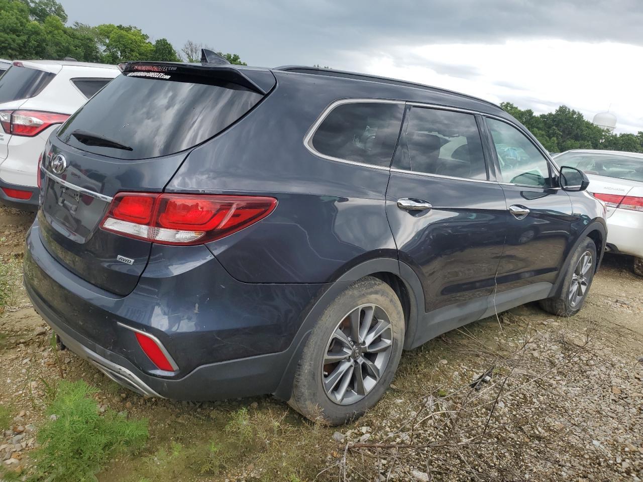 2017 Hyundai Santa Fe Se - Image 3