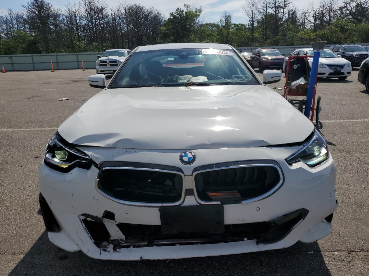 2025 BMW 230Xi - Фото 5