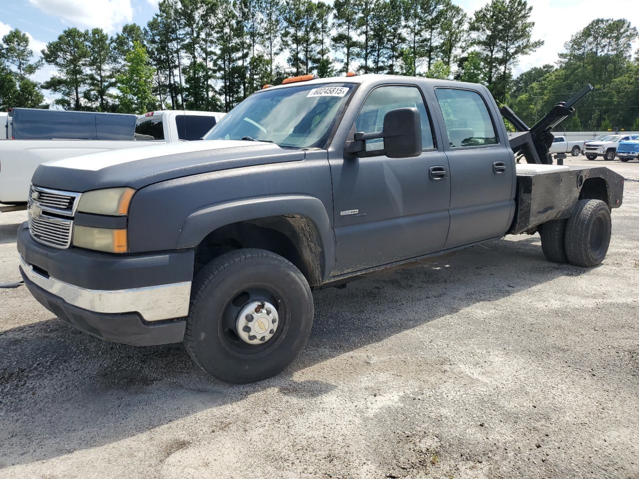2006 Chevrolet Silverado C3500 - Image 2