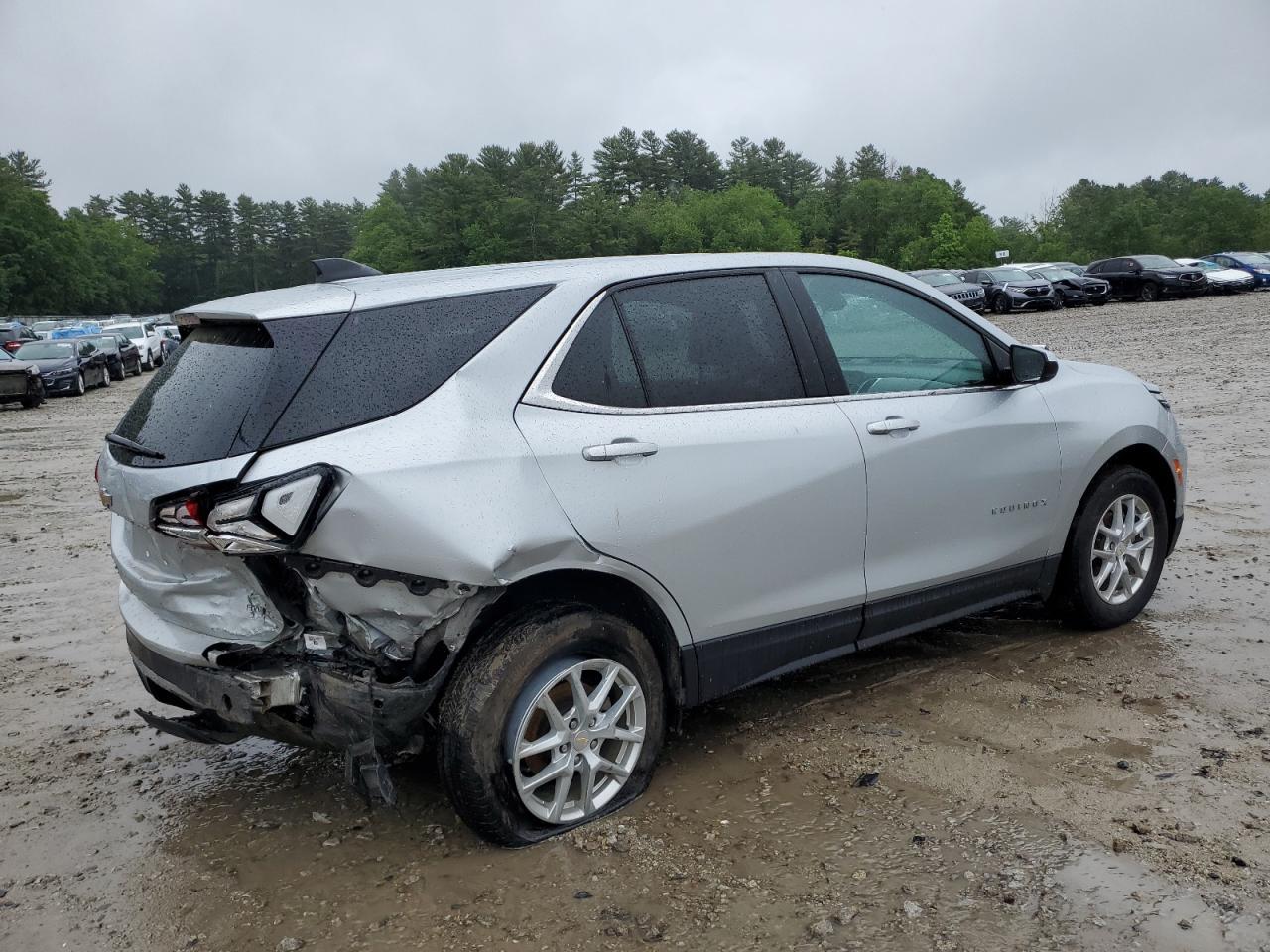 2022 Chevrolet Equinox Lt - Image 3