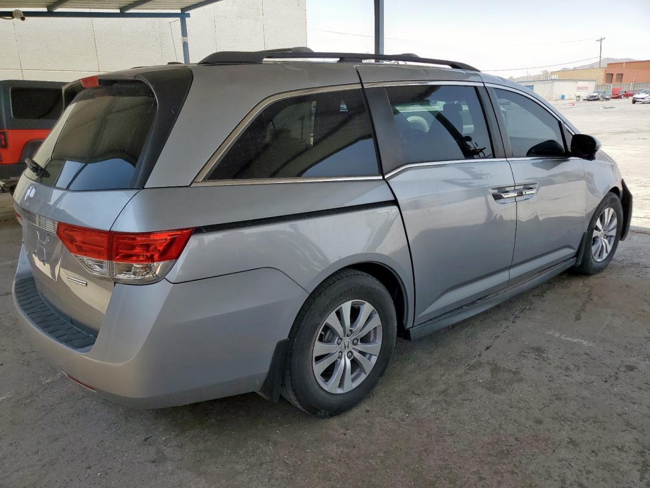 2016 Honda Odyssey Se - Фото 3