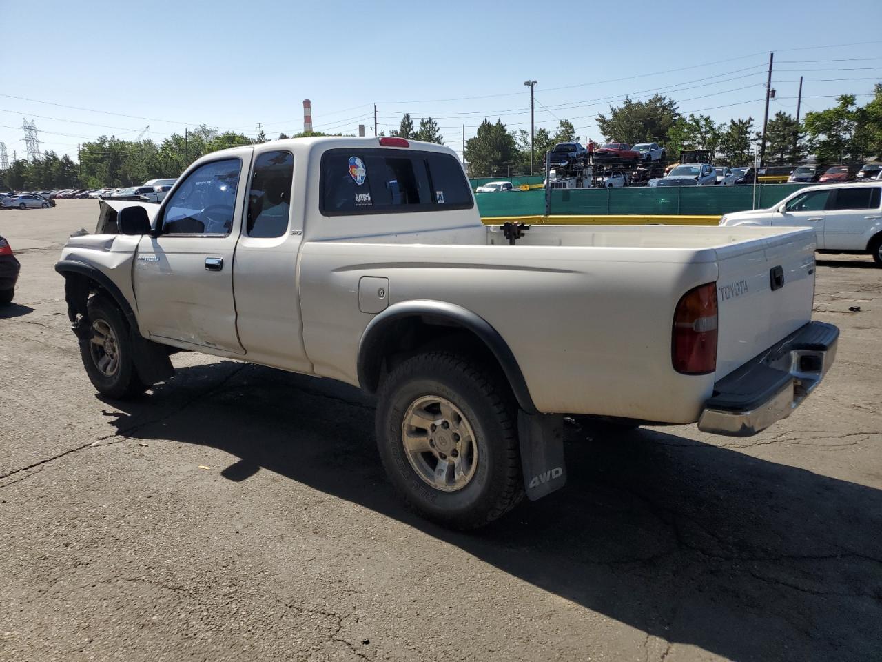 2000 Toyota Tacoma Xtracab - Image 2