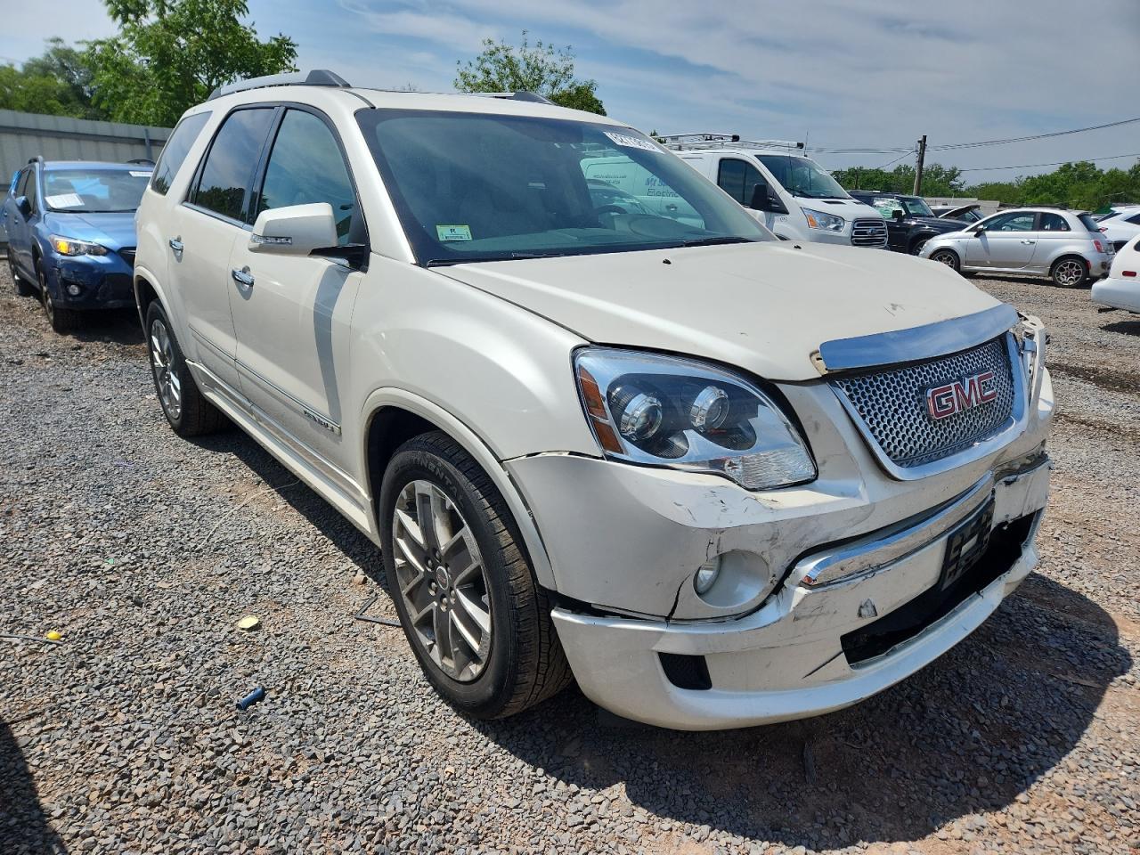 2012 GMC Acadia Denali - Image 4
