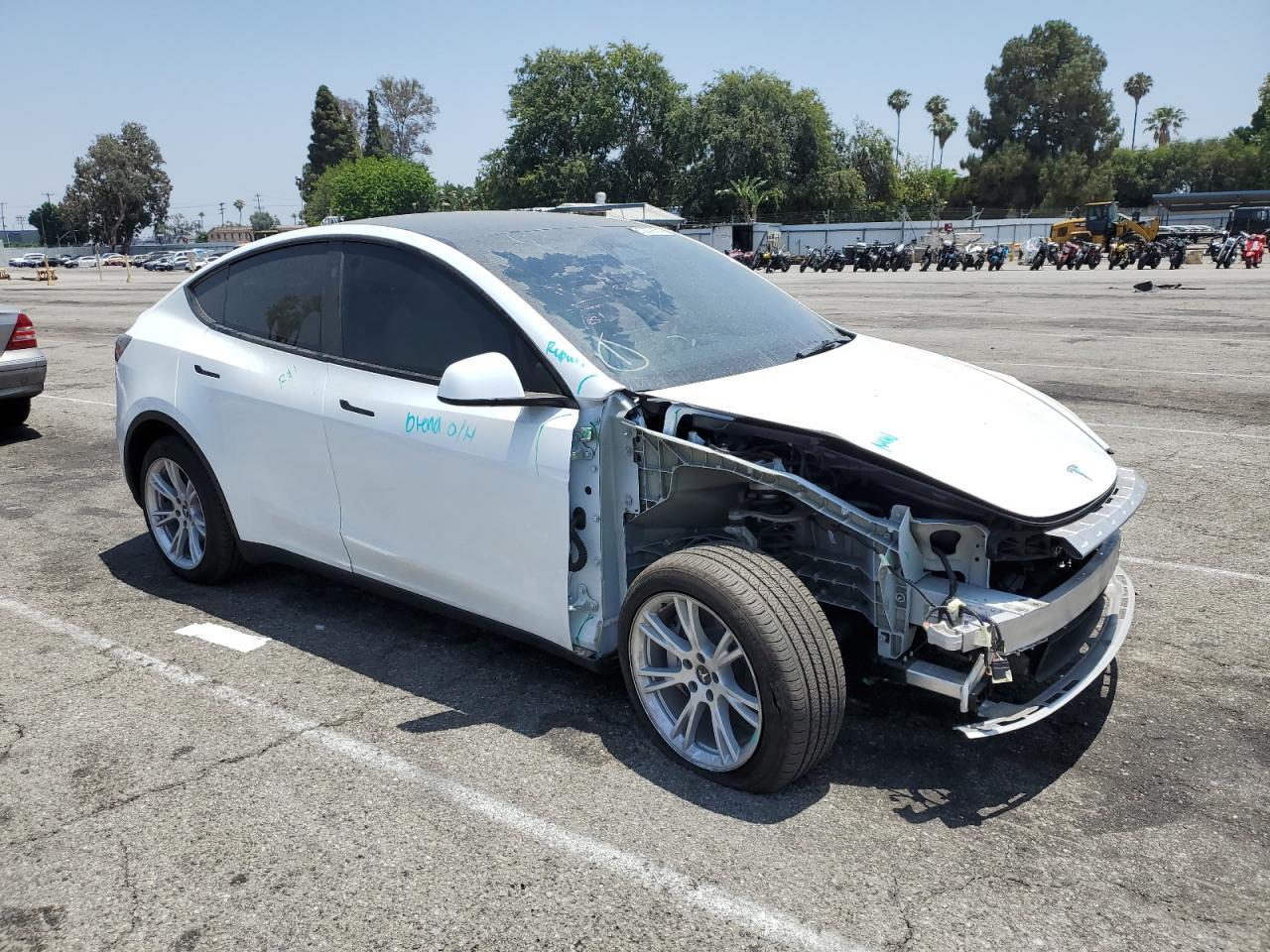 2023 Tesla Model Y - Фото 4