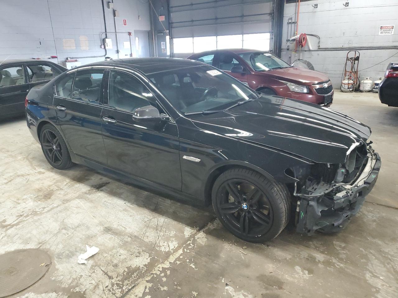 2016 BMW 550 Xi - Фото 4