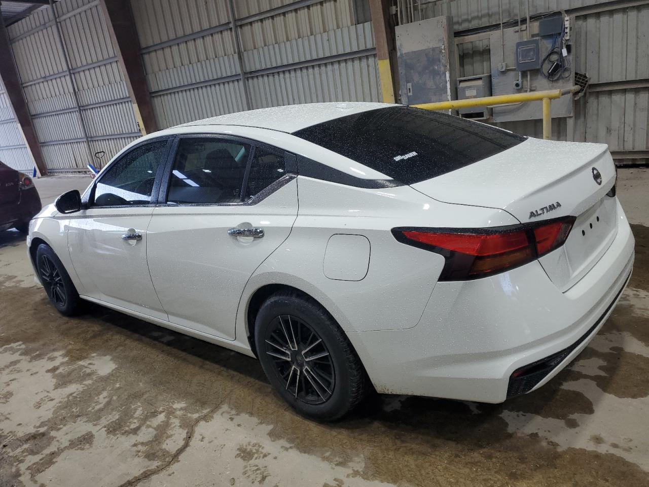 2020 Nissan Altima S - Image 2