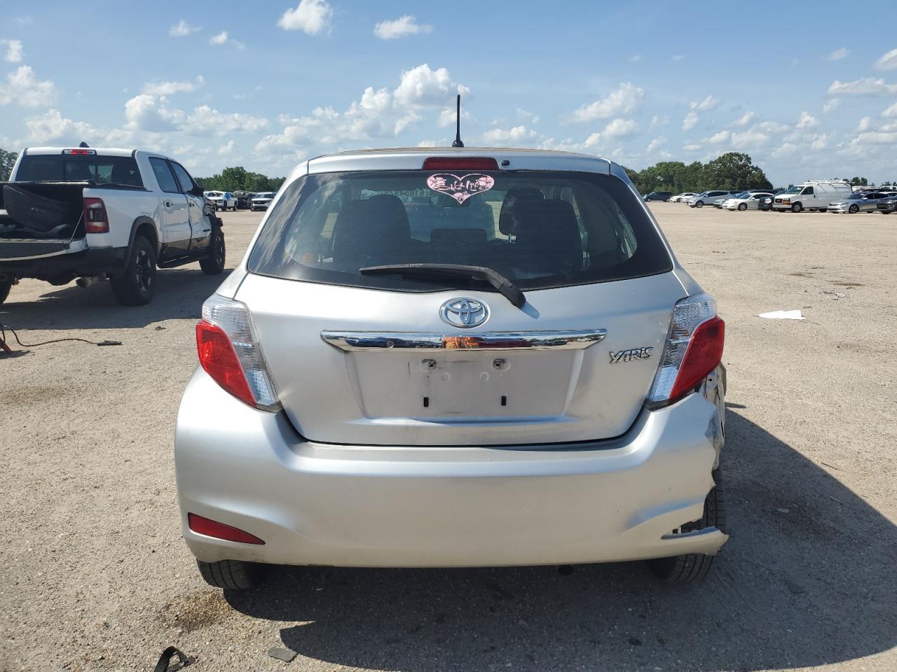 2012 Toyota Yaris - Image 6