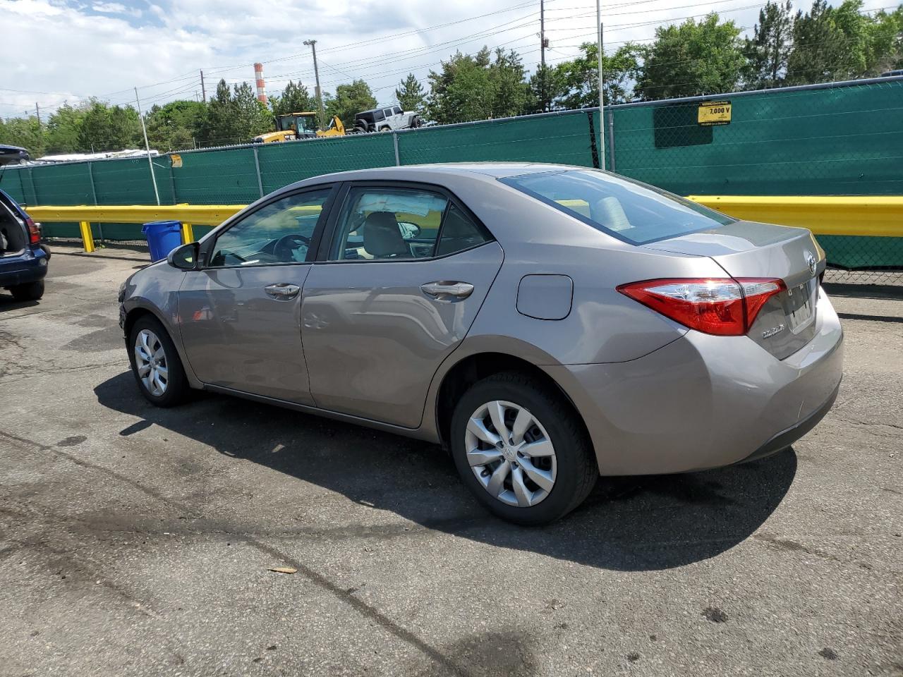 2015 Toyota Corolla L - Фото 2