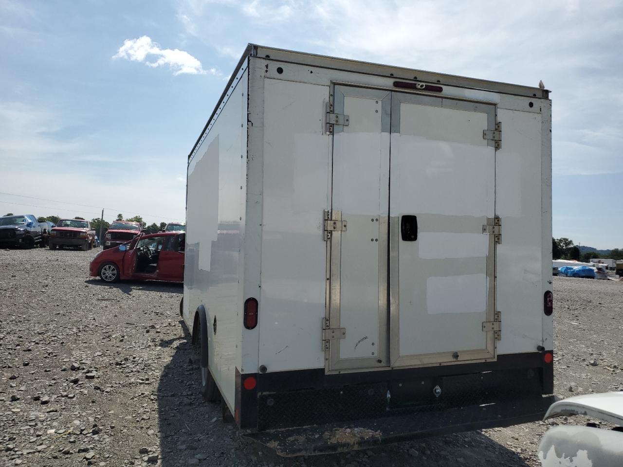 2020 GMC Savana Cutaway G3500 - Image 6