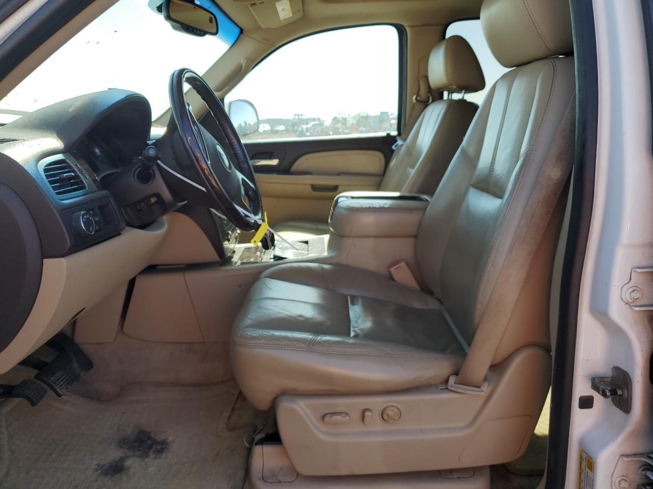 2007 GMC Yukon Denali - Image 7