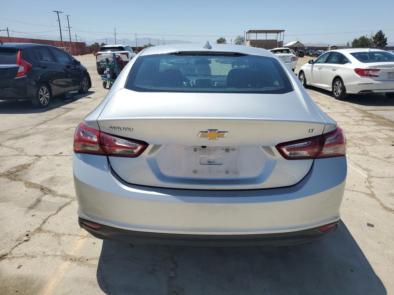 2022 Chevrolet Malibu Lt - Image 6