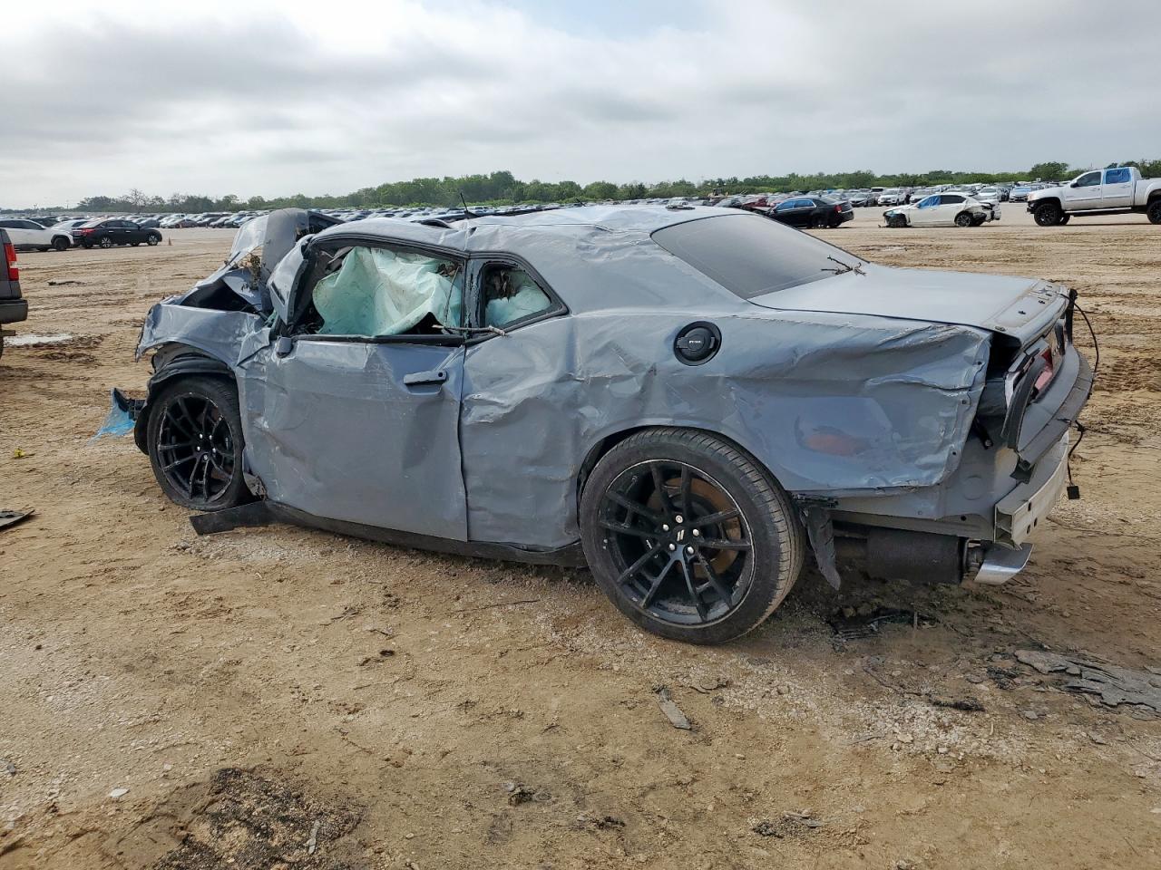2022 Dodge Challenger R/T - Фото 2