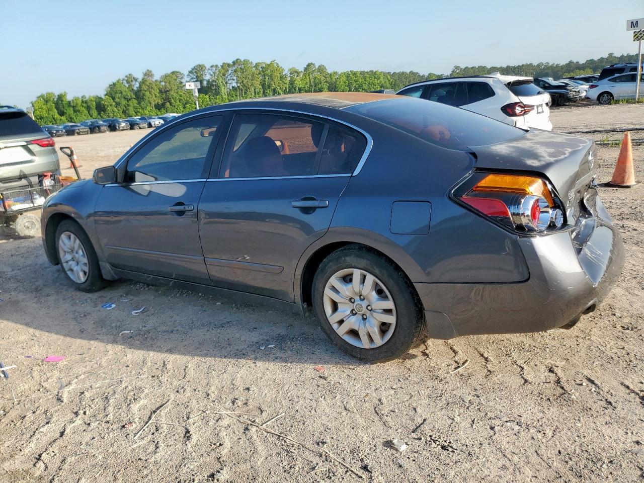 2009 Nissan Altima 2.5 - Image 2