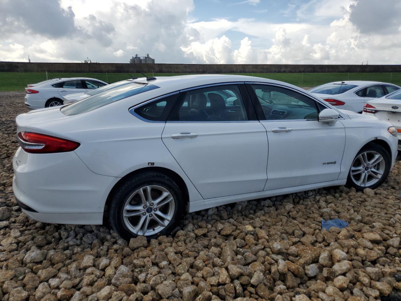 2018 Ford Fusion Se Hybrid - Image 3