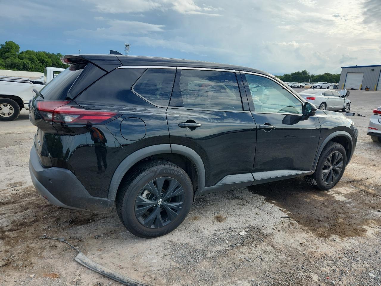 2021 Nissan Rogue Sv - Фото 3