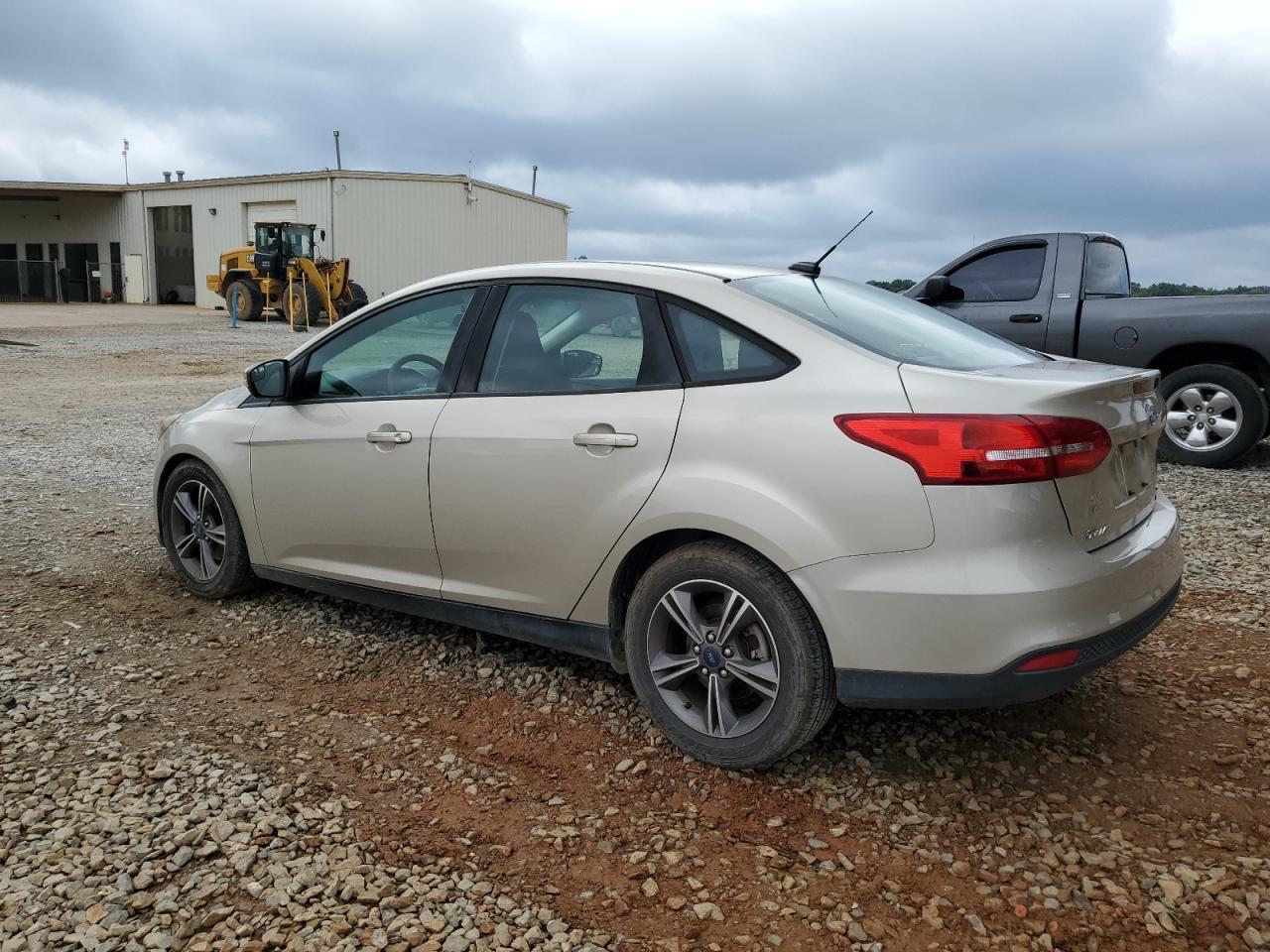 2017 Ford Focus Se - Image 2