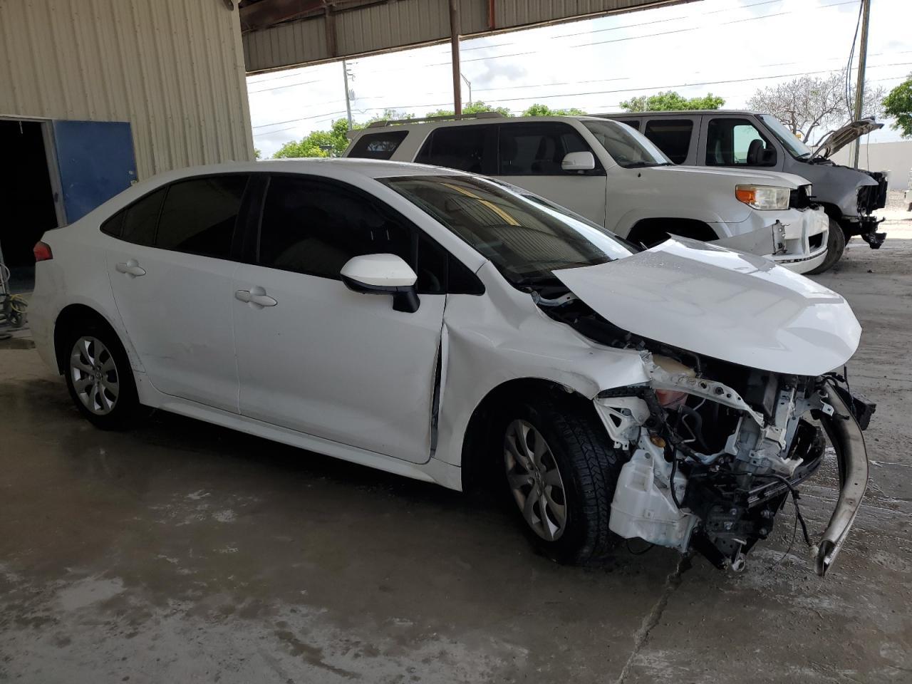 2021 Toyota Corolla Le - Фото 4