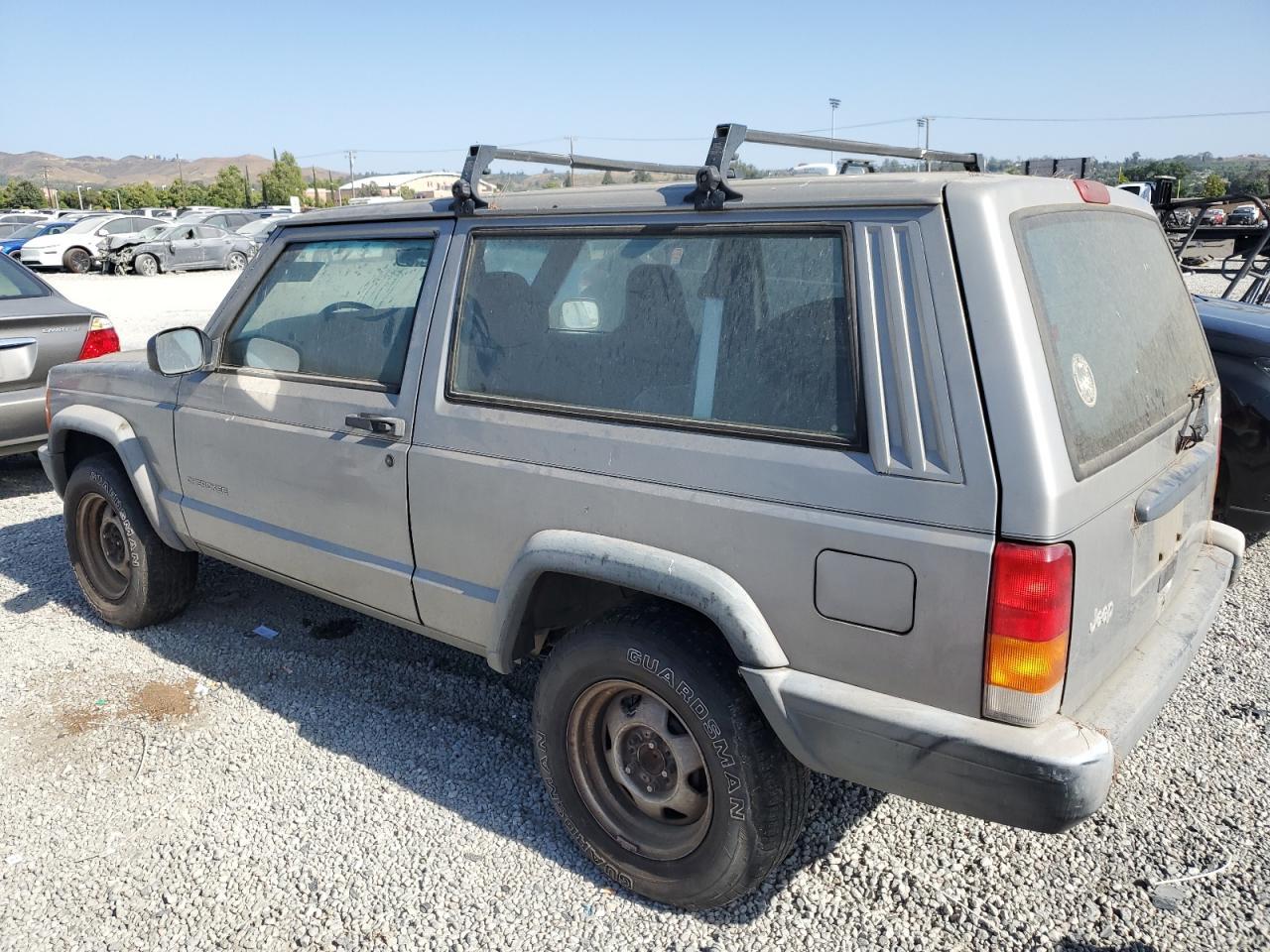 2000 Jeep Cherokee Se - Image 2