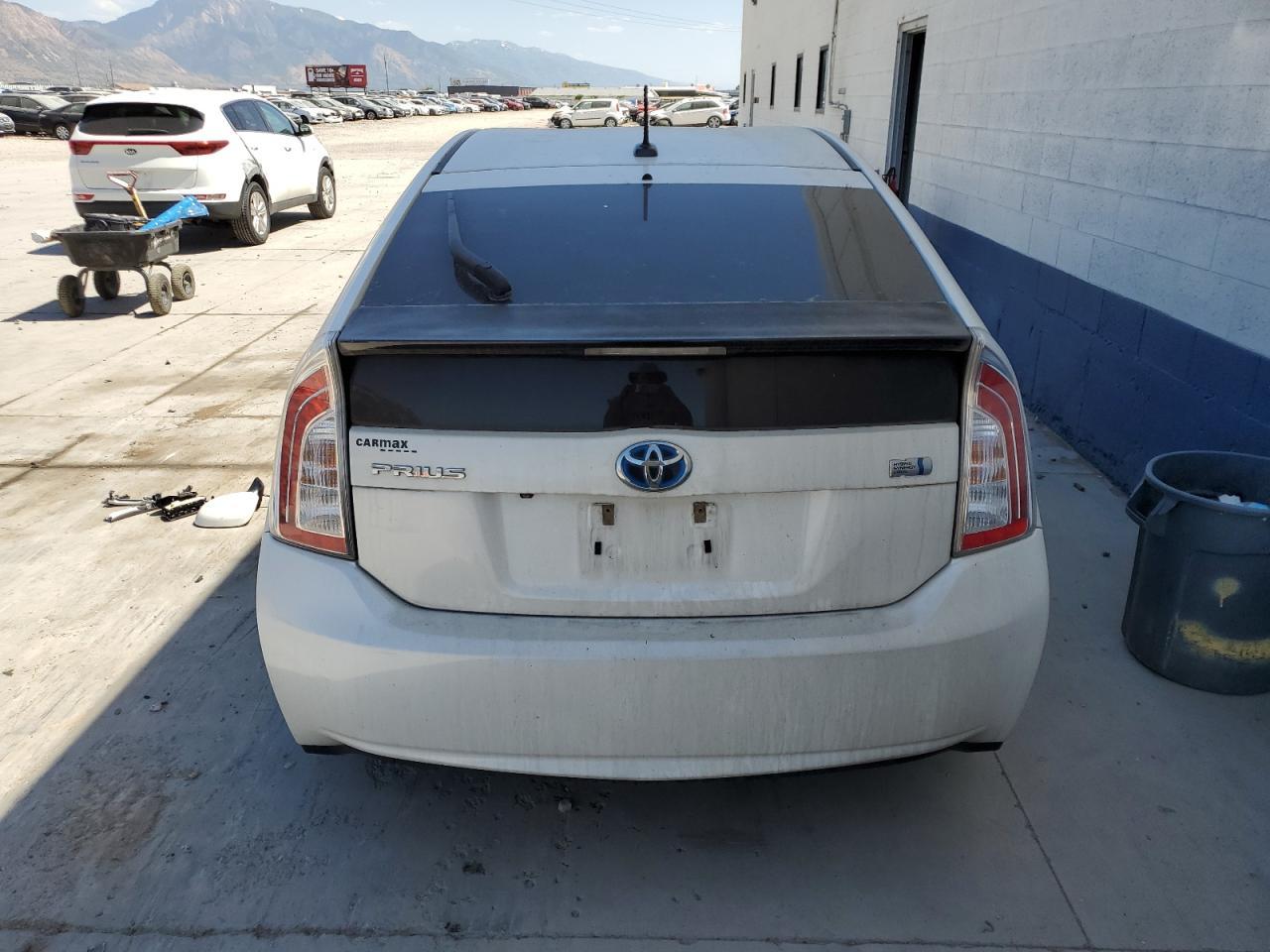 2013 Toyota Prius - Фото 6